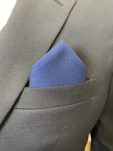 Sötétkék apró kockás  poliészter Dejan Díszkendő Normál