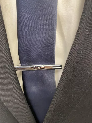 Ezüst köves  fém Newsmen Nyakkendő tű nagy