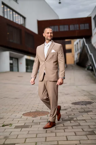 Bézs  slim kevertszálas Dejan Szövetnadrág 52
