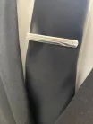 Ezüst csíkos szélén  köves   Newsmen Nyakkendő tű